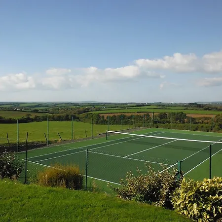 Tregaddra Farm 4* Хелстон