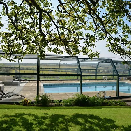 Tregaddra Farm Bed & Breakfast Helston